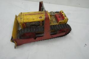lot 436 image: Vintage Mar Toy Caterpillar