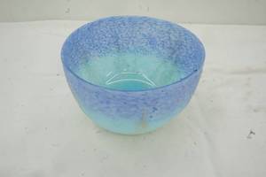 lot 437 image: Decorative Bowl