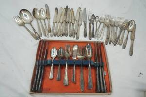 lot 442 image: silverware