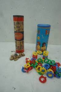 lot 452 image: Vintage toys