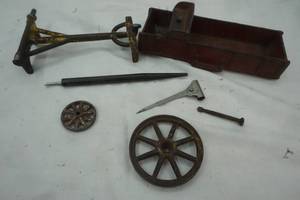 lot 456 image: Vintage Toy parts