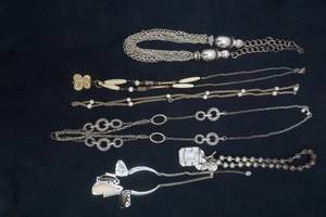 lot 502 image: jewlery