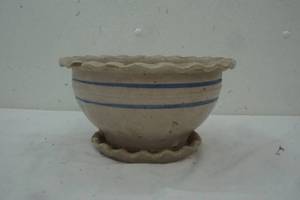 lot 526 image: flowerpot