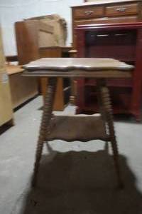 lot 540 image: hall table