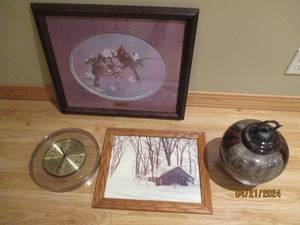 lot 32 image: Beautiful Male and Female Cardinal wall decor accompanied by other wall art and a Glazed lidded stoneware vase