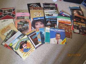 lot 51 image: Large Collection of Vintage vinyl record albums from artists such as The Oak Ridge Boys, Alabama, John Denver and more