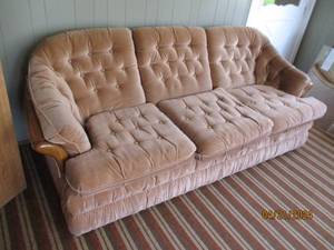 lot 57 image: Vintage 3-cushion button back Upholstered sofa
