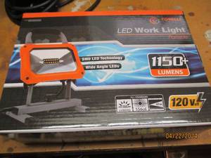 lot 105 image: Torelli 120v Portable LED work light