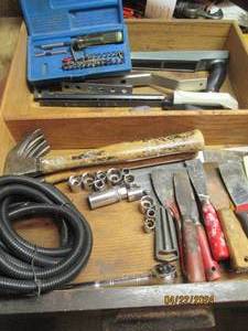 lot 117 image: Assortment of putty knives, scrapers, hammers, ratchet and 38 sockets