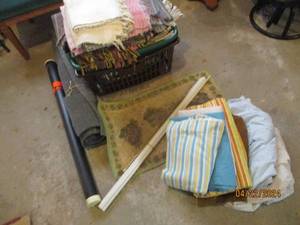 lot 138 image: Laundry baskets, rugs and floor coverings plus misc bedding supplies