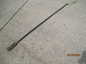 lot 186 image: Heavy duty metal ice chopper...