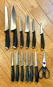 lot 38 image: J. A. Heckles Knife Set