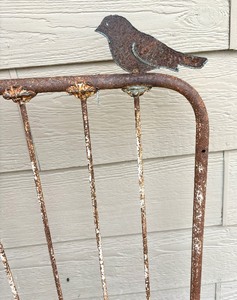 lot 201 image: Vintage Metal Decorative Gate with Bird Accents