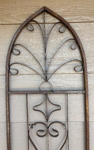 lot 216 image: Cathedral Style Decorative Metal Wall Hanging