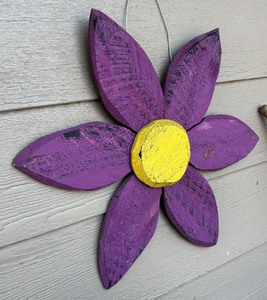 lot 217 image: Vibrant Wooden Decorative Flower Figurine