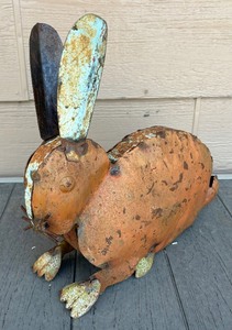 lot 29A image: Rustic Style Metal Bunny Sculpture