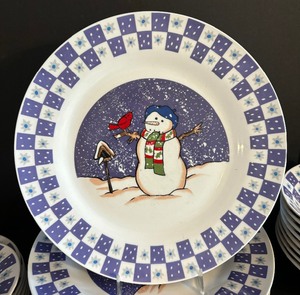 lot 230 image: Christmas Snow Blessings Dishware Service for Eight