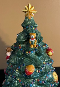 lot 246 image: Festive Traditions Holiday Celebrations Cookie Jar by Christopher Radko