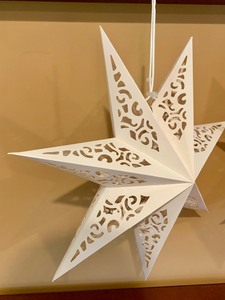 lot 80 image: Beautiful Hanging Paper Lantern Stars