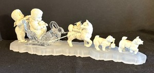 lot 256 image: Department 56 Snowbabie Figurines