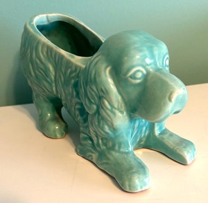 lot 267 image: Two Vintage Shawnee Puppy Planters