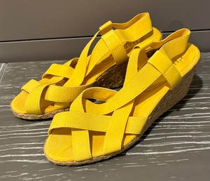 lot 104 image: Yellow Della Sandals by Chaps