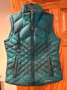 lot 105 image: Variety of Ten Vests