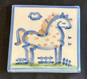 lot 130 image: Horse Motif Decor including a Hadley Pottery Horse Design Trivet