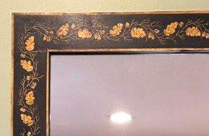 lot 280 image: Decorative Wall Mirror