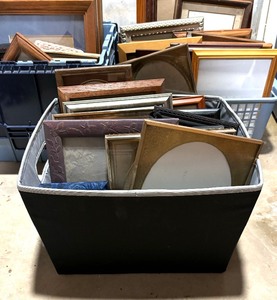 lot 287 image: Frames Frames Frames