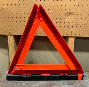 lot 333 image: Three Pack of Strato Flare Warning Markers