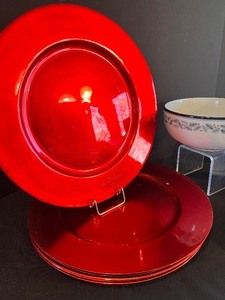 lot 310 image: Bright and Merry Holiday Chargers, Mug and Saucers by Dansk and Tradition Collection