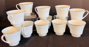 lot 304 image: Elegant Noritake Cumberland China Set