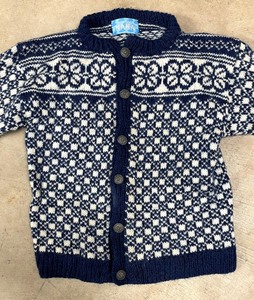lot 371 image: Vintage Childrens Sweater