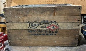 lot 372 image: Variety of Vintage Wares