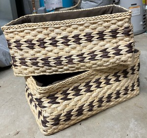 lot 400 image: Bunches of Baskets