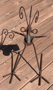 lot 381 image: Steampunk Style Metal Yard Decor