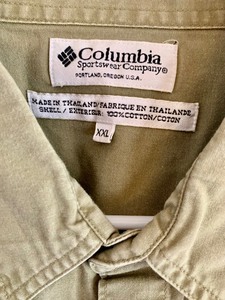 lot 387 image: Two Mens Columbia Heavy Duty Button Up Shirts