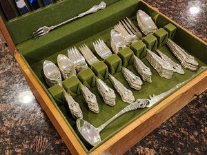 lot 383 image: Vintage Reed and Barton Flatware