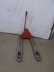 BT LIFTERS PALLET JACK