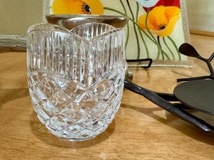 lot 24 image: Variety of Lovely Home Decor Items