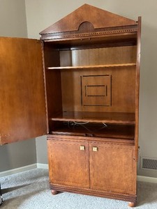 lot 17 image: Wooden Armoire Cabinet by Hickory White
