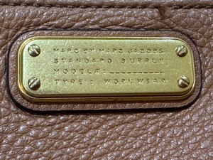 lot 47 image: Marc Jacobs Coin Purse and Small Michael Kohrs Wallet