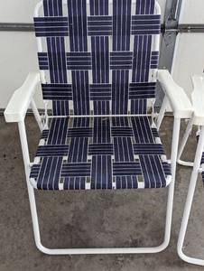 lot 145A image: Pair of Blue and White Folding Lawn Chairs