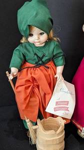 lot 199 image: Four Vintage Madame Alexander Dolls #1