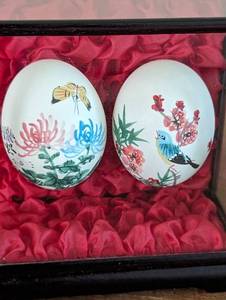 lot 205 image: Asian Inspired Home Decor