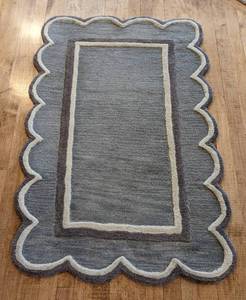 lot 191 image: Tahari Wool Pile Accent Rug