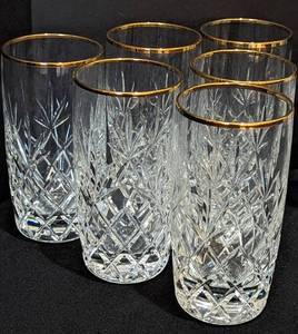 lot 83 image: Lenox Crystal Glass and Pitcher Set