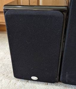 lot 91 image: NHT Speakers and Subwoofer