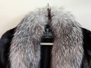 lot 100 image: Gorgeous Full Length Mink Coat